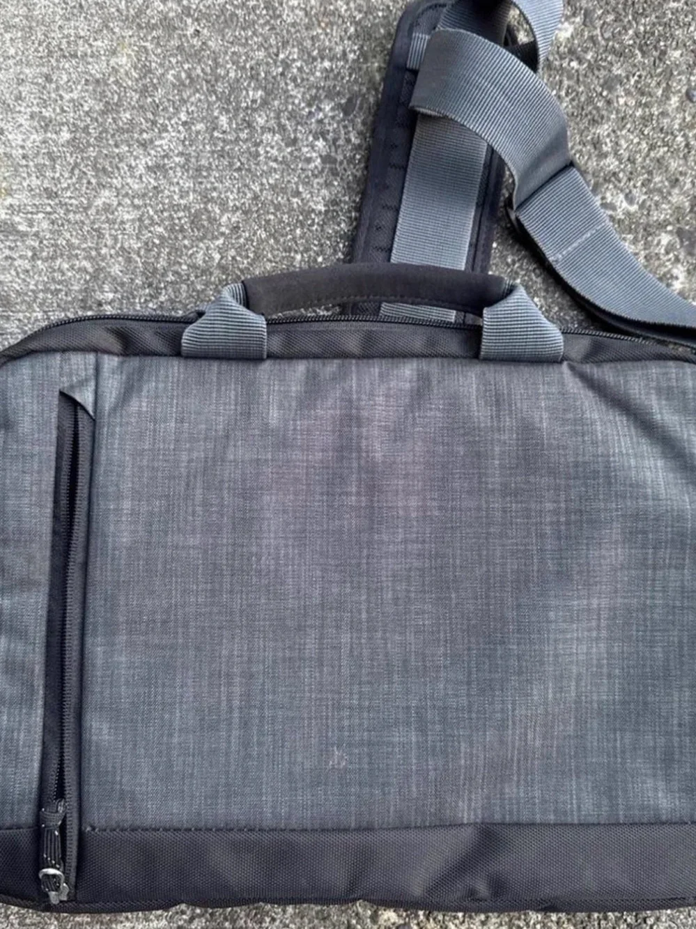 Thule Stravan Deluxe Style Laptop Bag Sleeve 13
